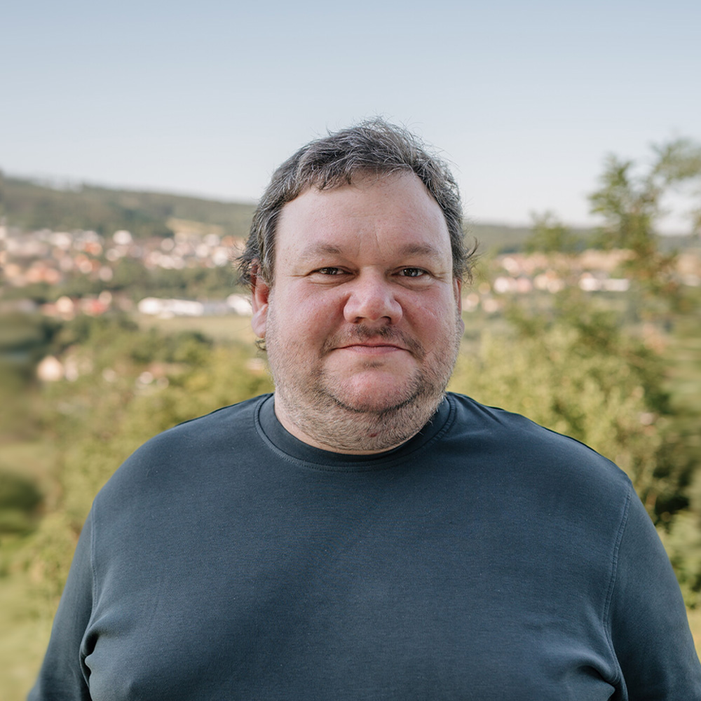 48 let, místostarosta, projektant, investiční technik